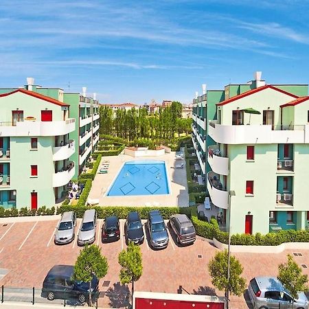 Apartment In Caorle With Heating Exteriör bild