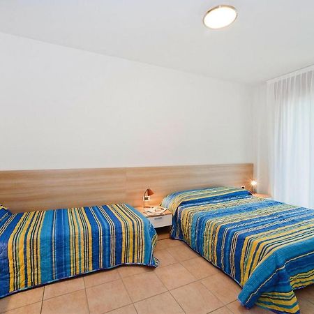 Apartment In Caorle With Heating Exteriör bild