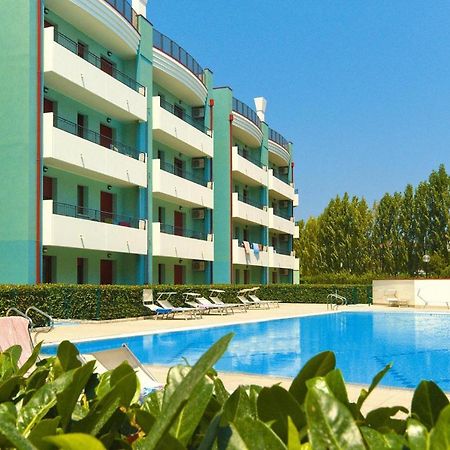 Apartment In Caorle With Heating Exteriör bild